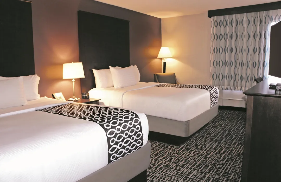 La Quinta Inn & Suites By Wyndham Denver Aurora Medical-1